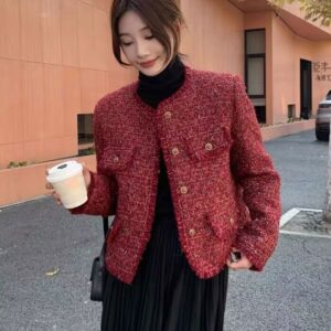 Elegant women's chic cardigan fashion outfit