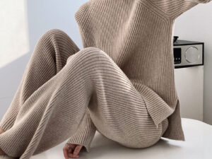 Women's Knitted Two-piece Raglan Sleeve Top & Wide-leg Pants Duo