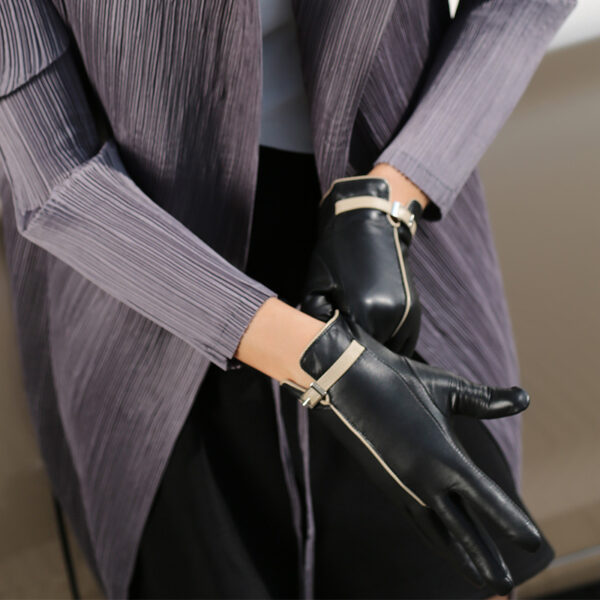 Women's Lambskin Touch Screen Leather Gloves